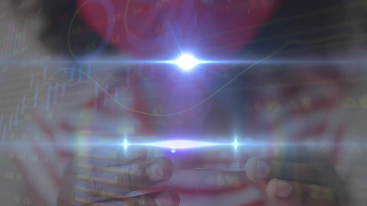 안면 마스크를 착용한 실험실 접시를 들고 있는 소녀에 대한 데이터 처리 애니메이션