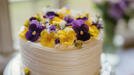 elegant floral cake