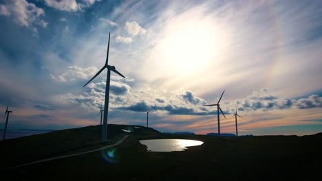 Molinos-De-Viento-Para-La-Producción-De-Energía-Eléctrica-Parque-De-Molinos-De-Viento-Havoygavelen-Noruega