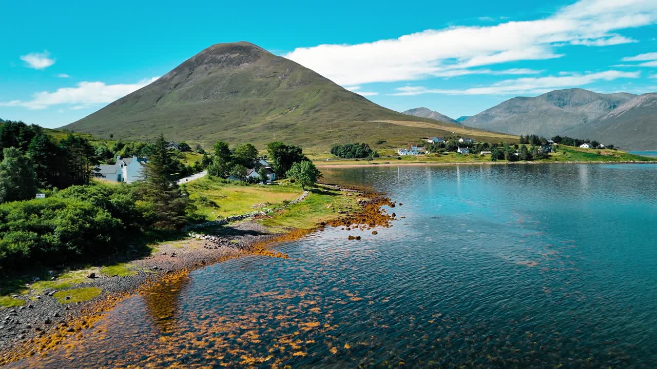 경치 좋은 산악 호수 풍경