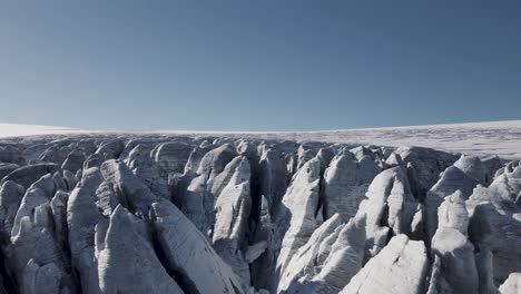 Toma-Aérea-Ascendente-Reveladora-Del-Glaciar-Buerbrenn-En-Folgefonna,-Noruega