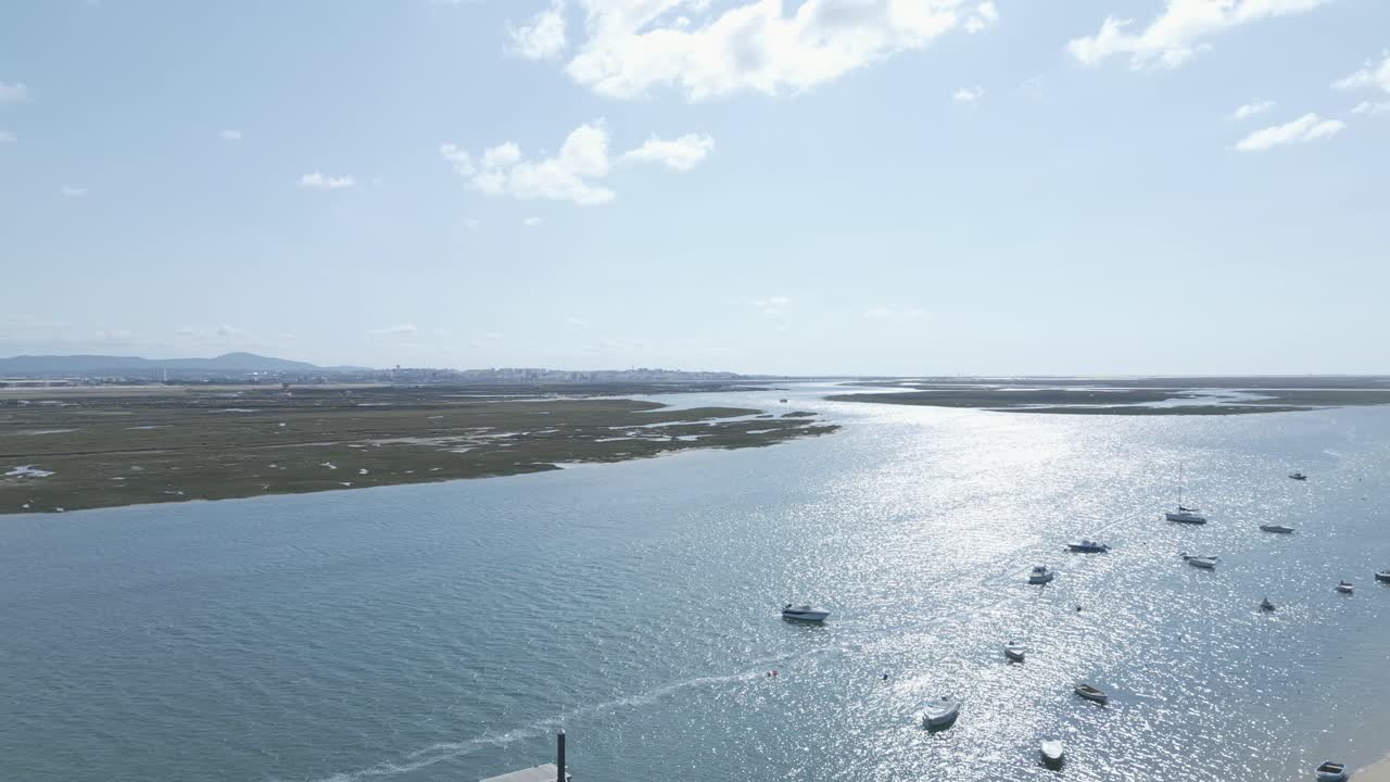 파로 비치, 알가르베, 포르투갈에서 해가 뜨다