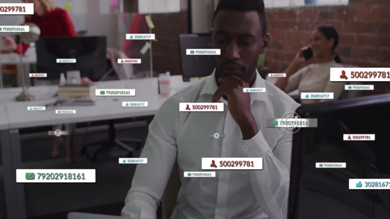 Animazione di icone di social media ed elaborazione di dati su diversi professionisti in ufficio