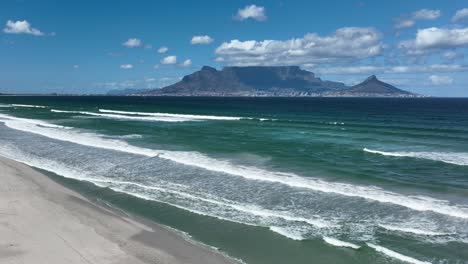 table mountain view from the beach