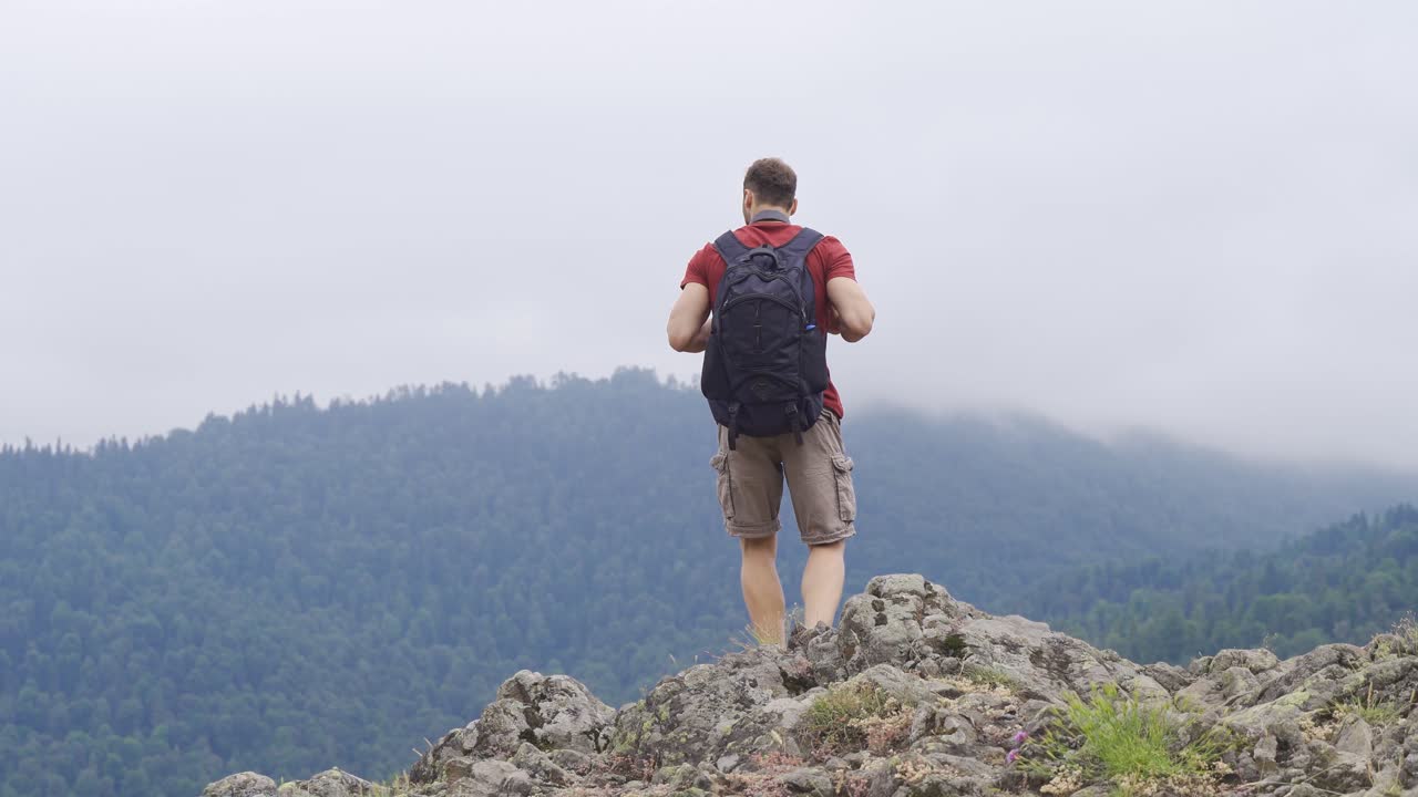 하이 힐의 자유인.
