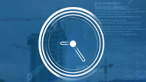 animación del icono del reloj y procesamiento de datos en comparación con la vista aérea del sitio de construcción