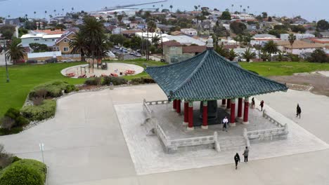 Antena:-Campana-De-La-Amistad-Coreana,-San-Pedro,-California