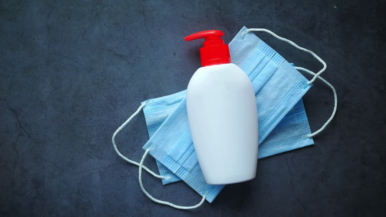 desinfectantes para las manos y máscaras faciales