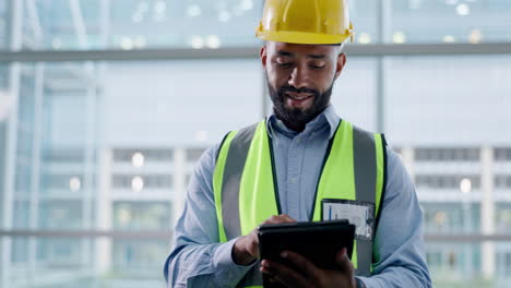 Sonrisa,-Investigación-Y-Un-Trabajador-De-La-Construcción.