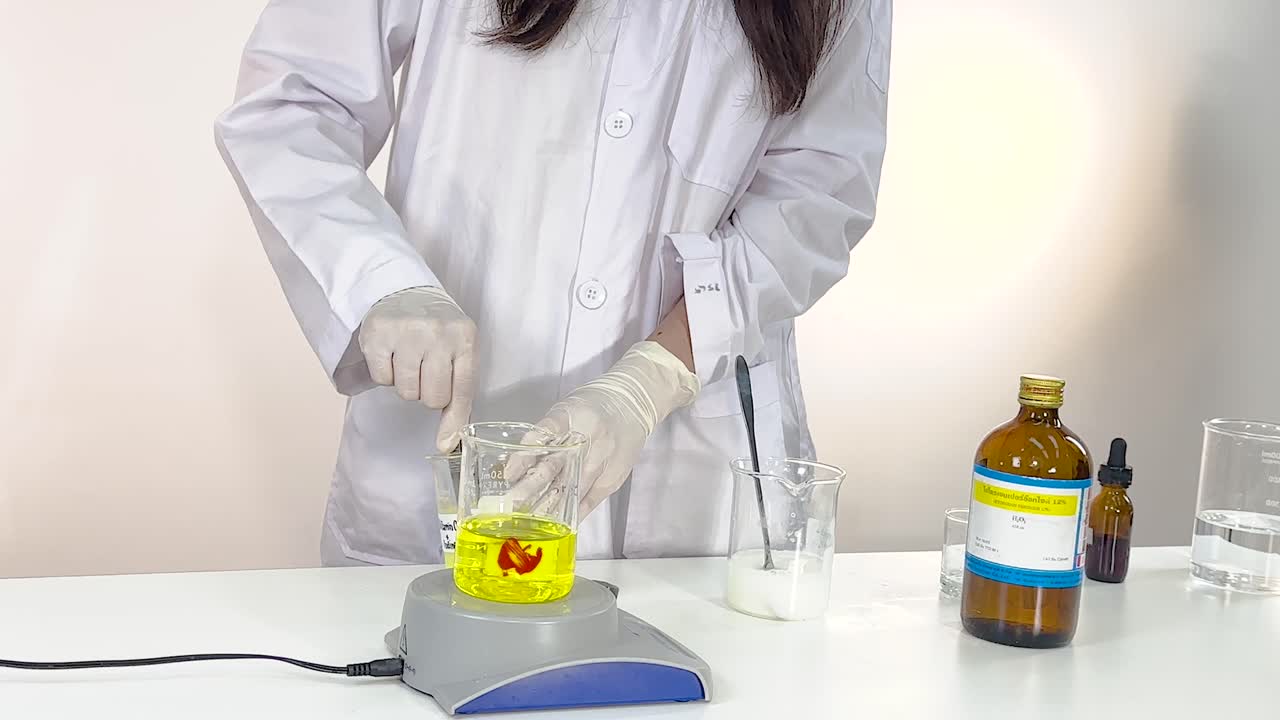 요오드와 녹말과의 화학 반응을 보여주는