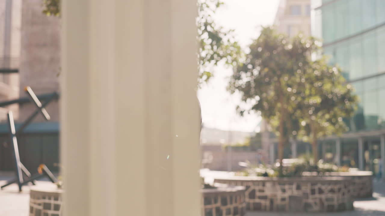 전화 통화, 여행 및 도시에 대한 전문적인 사람