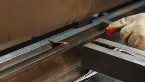proceso de flexión de metales