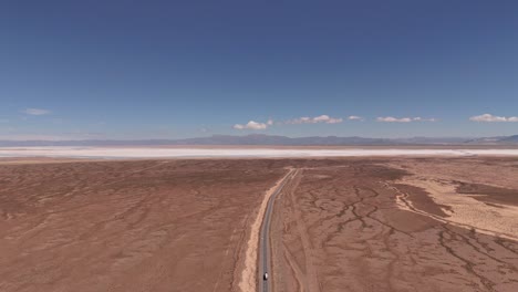 camión de rastreo aéreo sobre la ruta 52