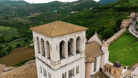 Vista-Aérea-De-Drones-De-La-Basílica-De-San