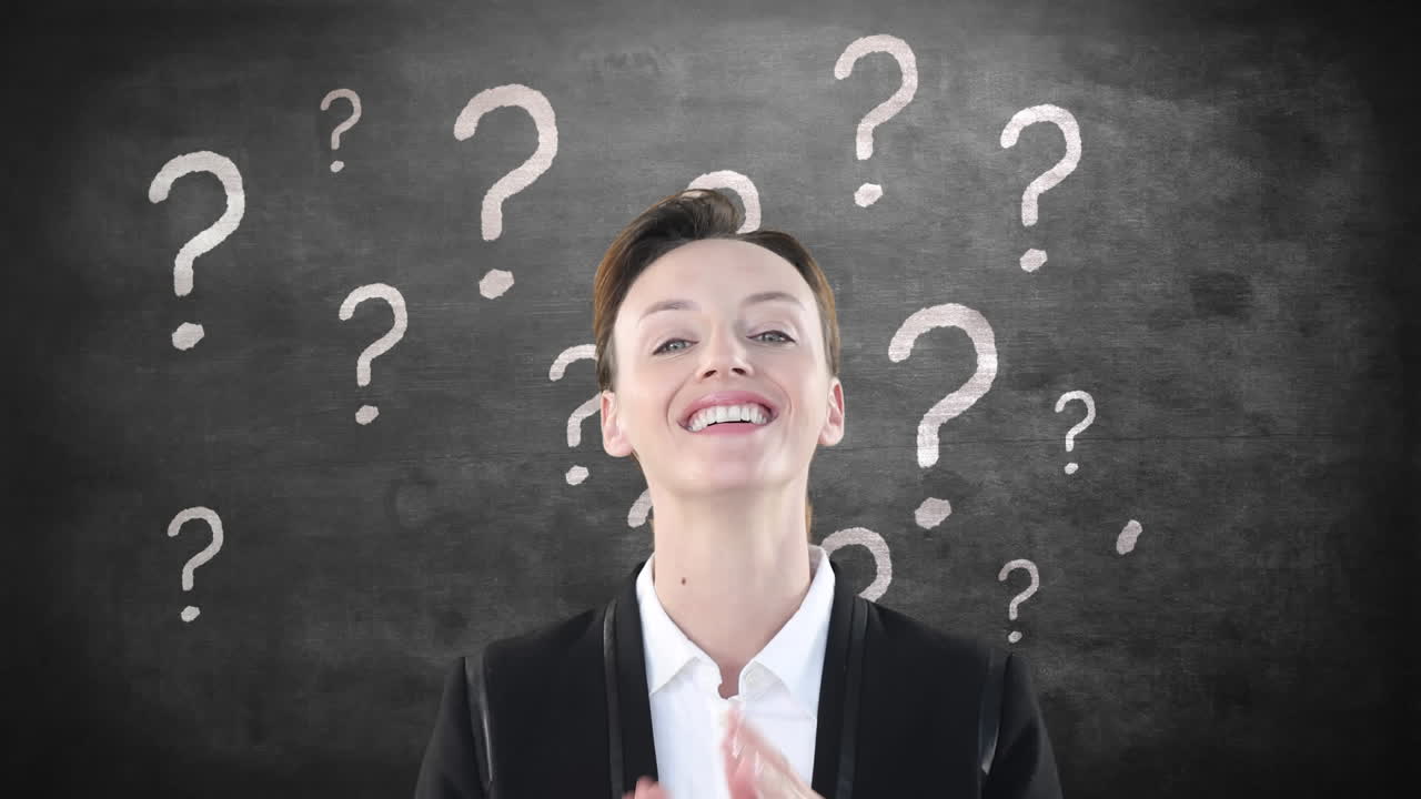 블랙보드 에 나타나는 질문표 에 대해  ⁇  놀란 백인 여성 의 애니메이션