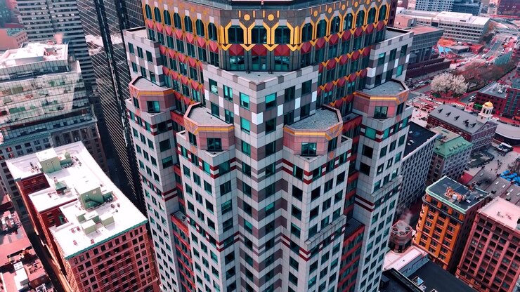 Telhado vermelho do belo edifício da State Street em Boston, Massachusetts, EUA