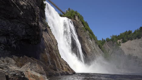 Chutes-Montmorency-fall-in-quebec-city