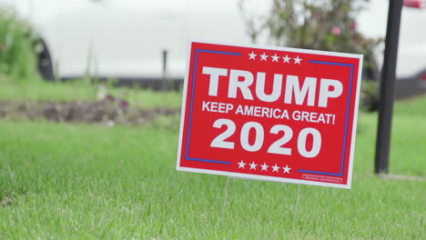 Trumps-Wahlschild-„Keep-America-Great-2020“-Auf-Einem-Rasen-In-Texas