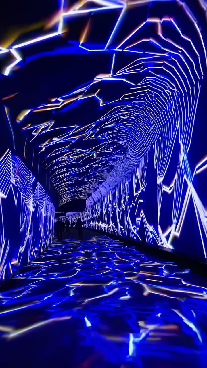 experiencia en el túnel luminoso