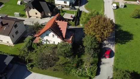 Orbit-shot-of-roof-that-has-been-damaged-and-needing-replacement