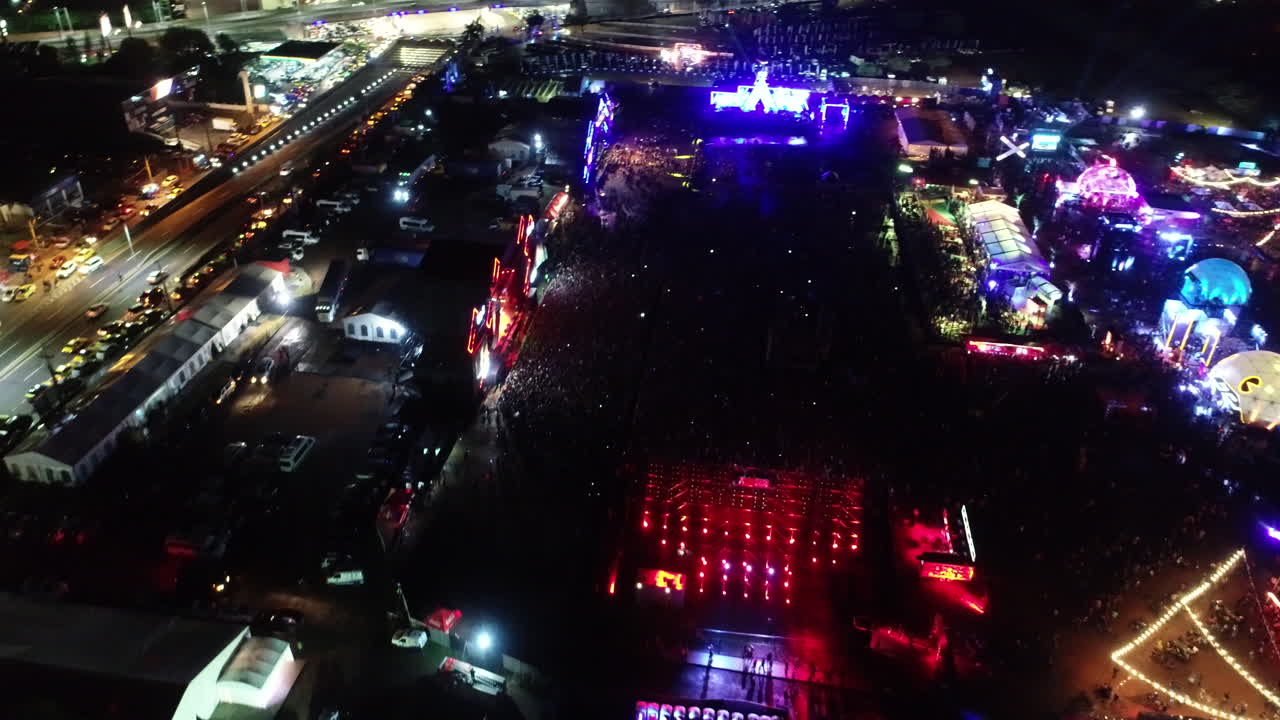 밤에 음악 축제