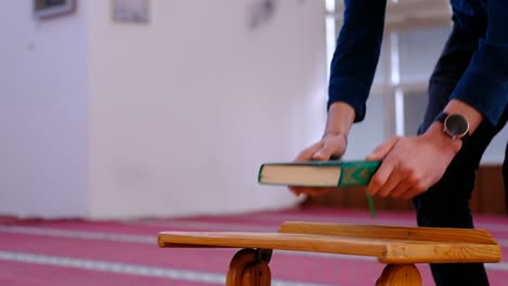 teen muslim read quran mosque