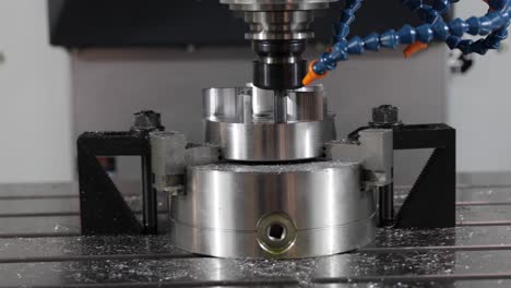 máquina de fresado cnc para el trabajo de metales.