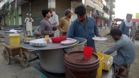 palaw afgano en el bazar