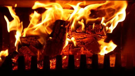 Una-Foto-De-Una-Chimenea-Con-Leña-Ardiendo