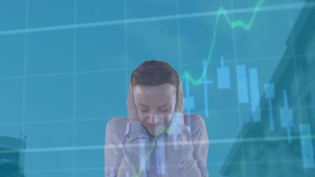 백인 사업가 여성에 대한 금융 데이터 처리의 애니메이션