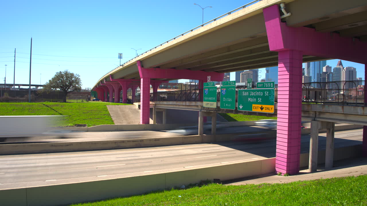 Houston Traffic on I-10 East Freeway timelapse