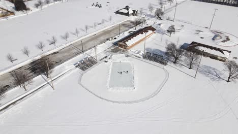 Pasión-Por-El-Patinaje-Sobre-Hielo-Practicando-En-Centennial-Sports-Park-Virgil-Ontario