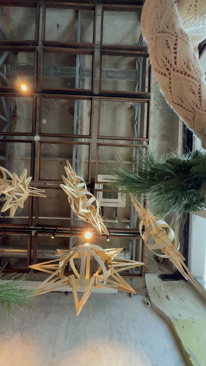 decoración navideña en un interior acogedor