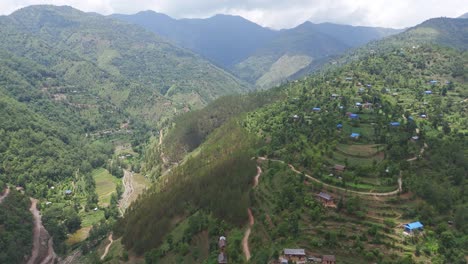el hermoso paisaje de la aldea de nepal holeri, rolpa