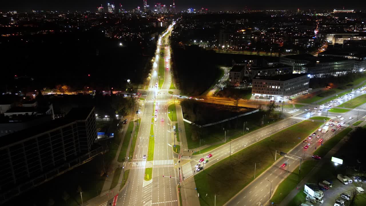 고속도로 교차로 교차로 바르샤바의 하이퍼랩스 또는 드론랩스 조감도