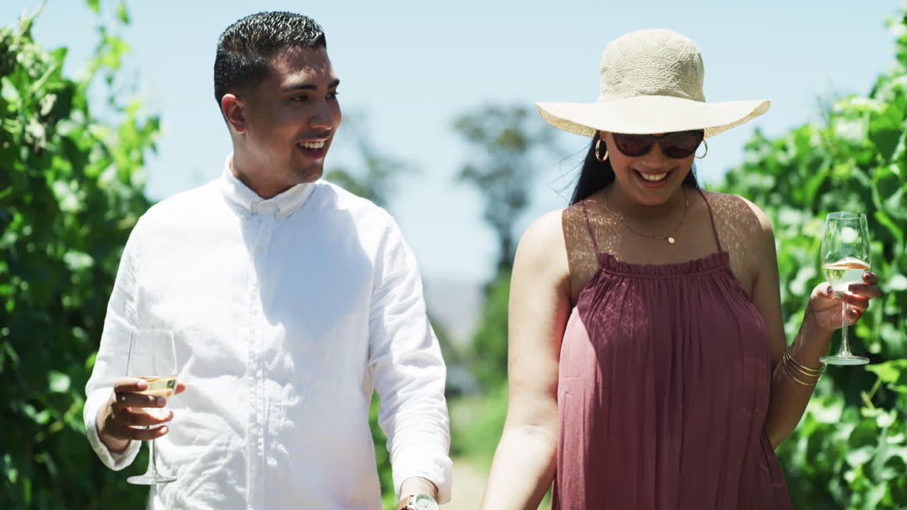 이것은 우리의 첫 번째 포도 ⁇  데이트입니다.