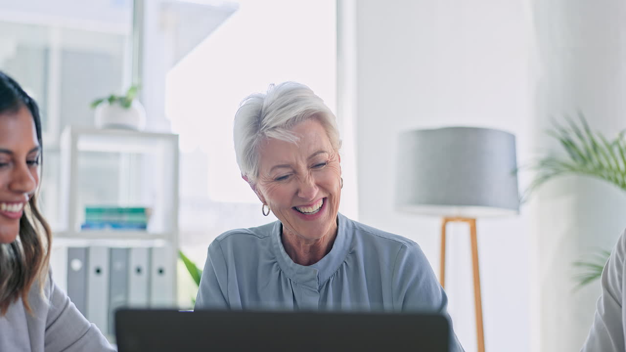 비즈니스 회의, 여성 및 멘토의 교육