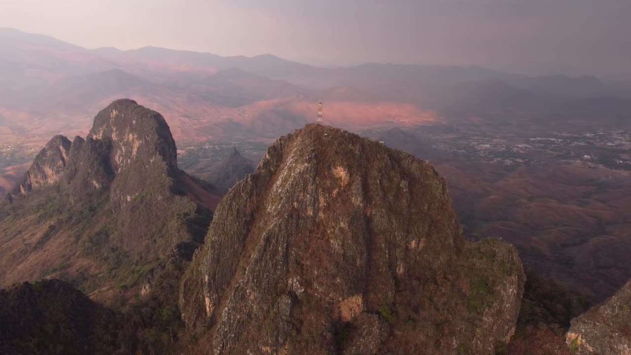 orbita alrededor de morro mayor en morros de san juan, guárico, venezuela