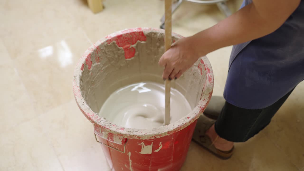Mixing a Ceramic Slurry