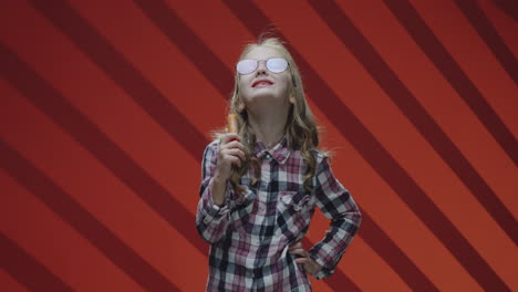girl eating a carrot