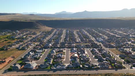 Aerial-Over-Neighborhoods-In-Hurricane-Utah-At-Daytime---Drone-Shot