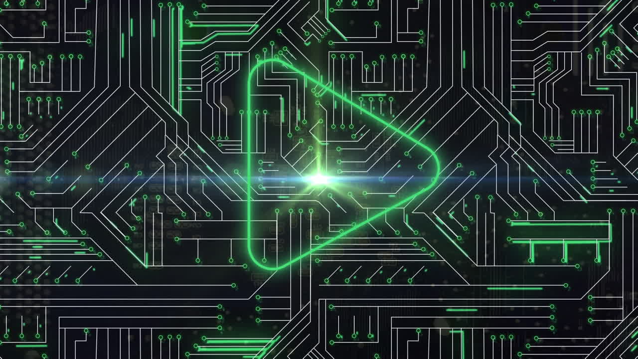 컴퓨터 회로판의 초록색 빛 트레일 위에  ⁇ 박이는 초록색 삼각형의 애니메이션