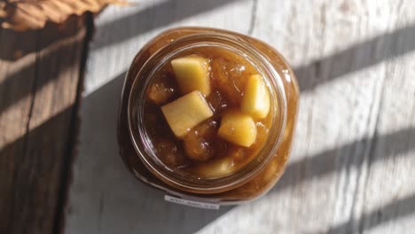 Top-View-of-Jar-with-Homemade-Apple-Pear-Chutney