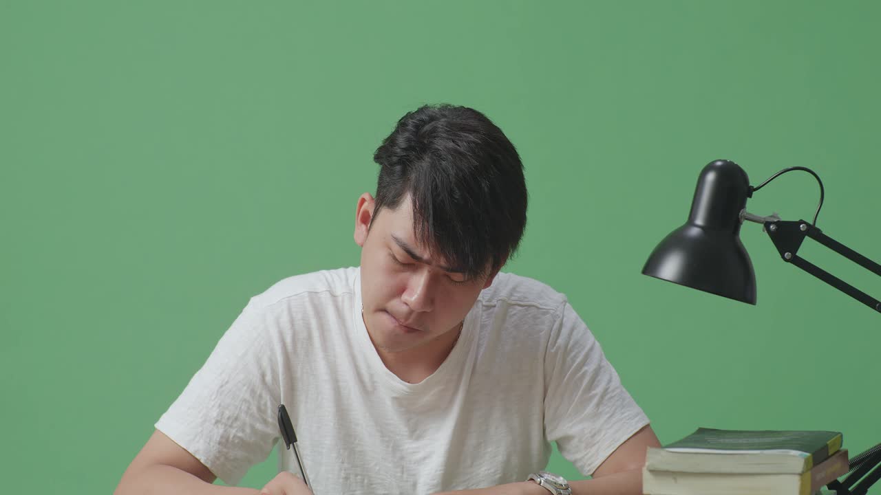 스트레스를 받는 학생