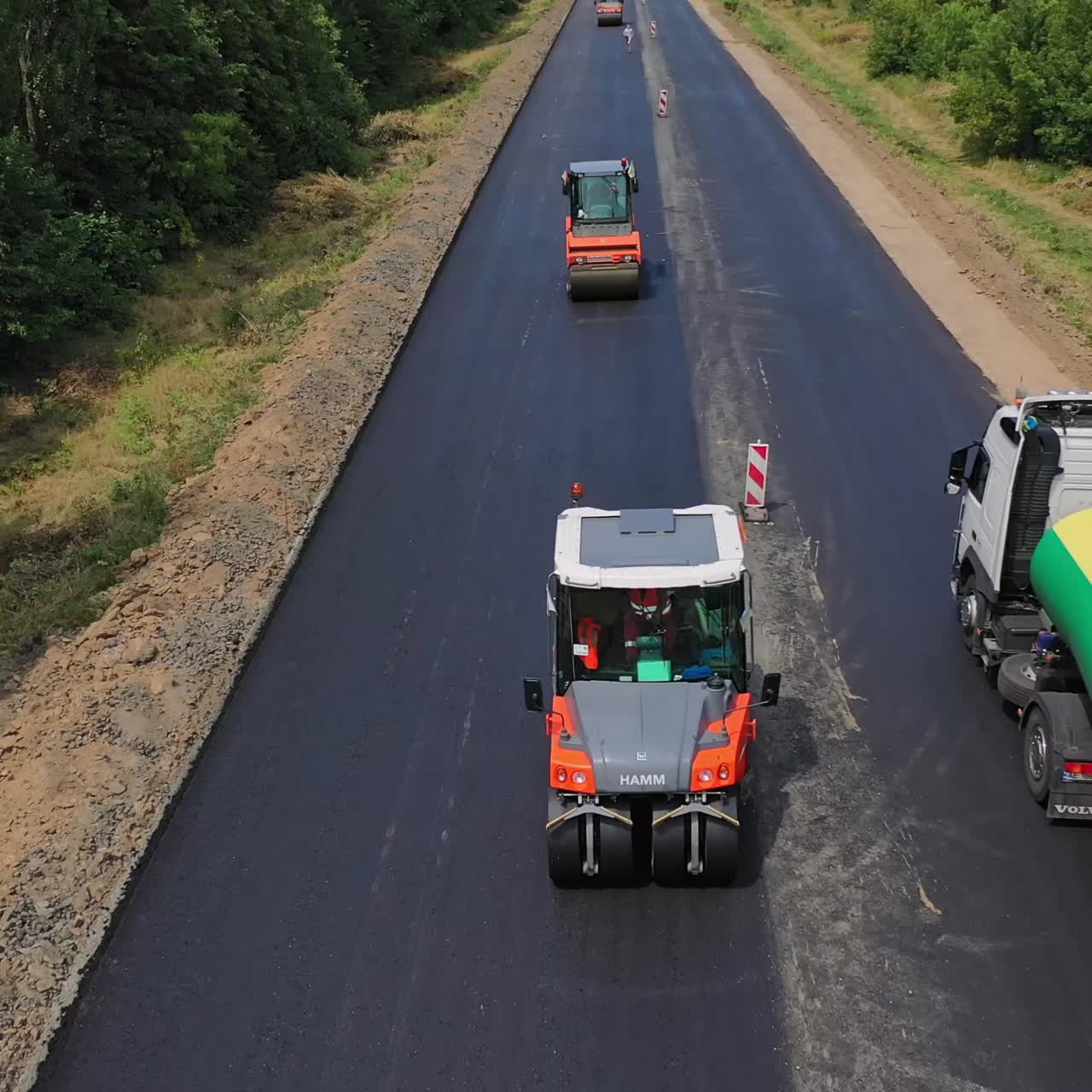 Repairing with vibration roller