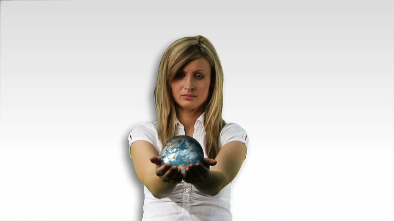 mujer con un globo 1