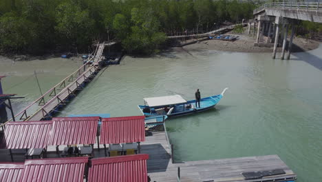 馬來西亞蘭卡威的水上旅遊無人機拍攝