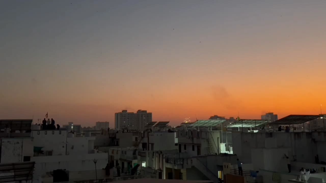 Long video - Lunar Kite Festival evening view