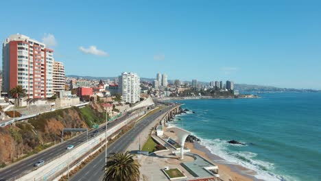 High-rise-Hotels-And-Playa-Caleta-Abarca-In-Viña-del-Mar,-Valparaiso,-Chile