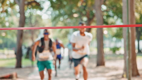 celebración de la línea de meta del maratón